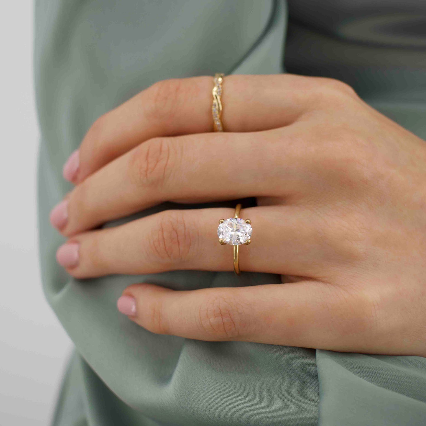 1.5 CT Oval Solitaire Moissanite Engagement Ring
