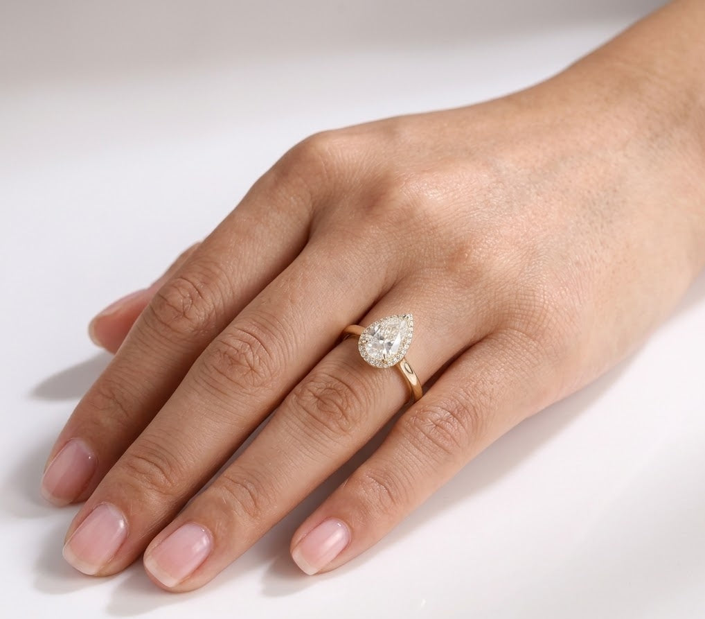1 CT Pear Halo Lab Grown Diamond Engagement Ring