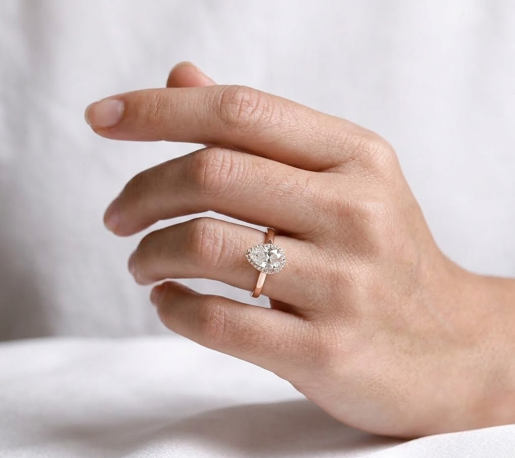 1 CT Pear Halo Lab Grown Diamond Engagement Ring