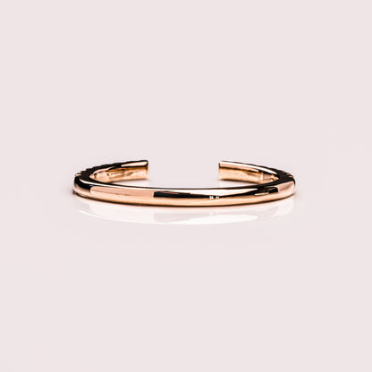 0.18 TCW Round Open Shank Moissanite Wedding Band