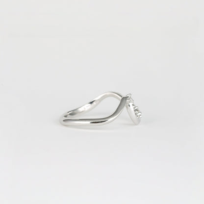 0.11 TCW Round Curved Moissanite Wedding Band