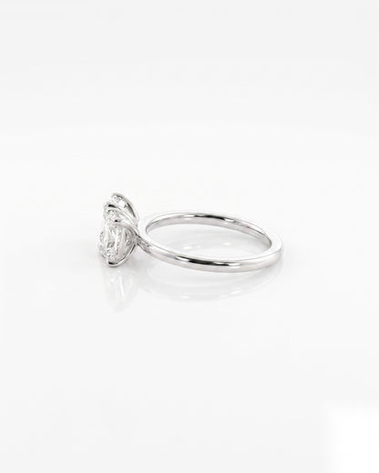 0.75 CT Emerald Toi Et Moi Moissanite Engagement Ring