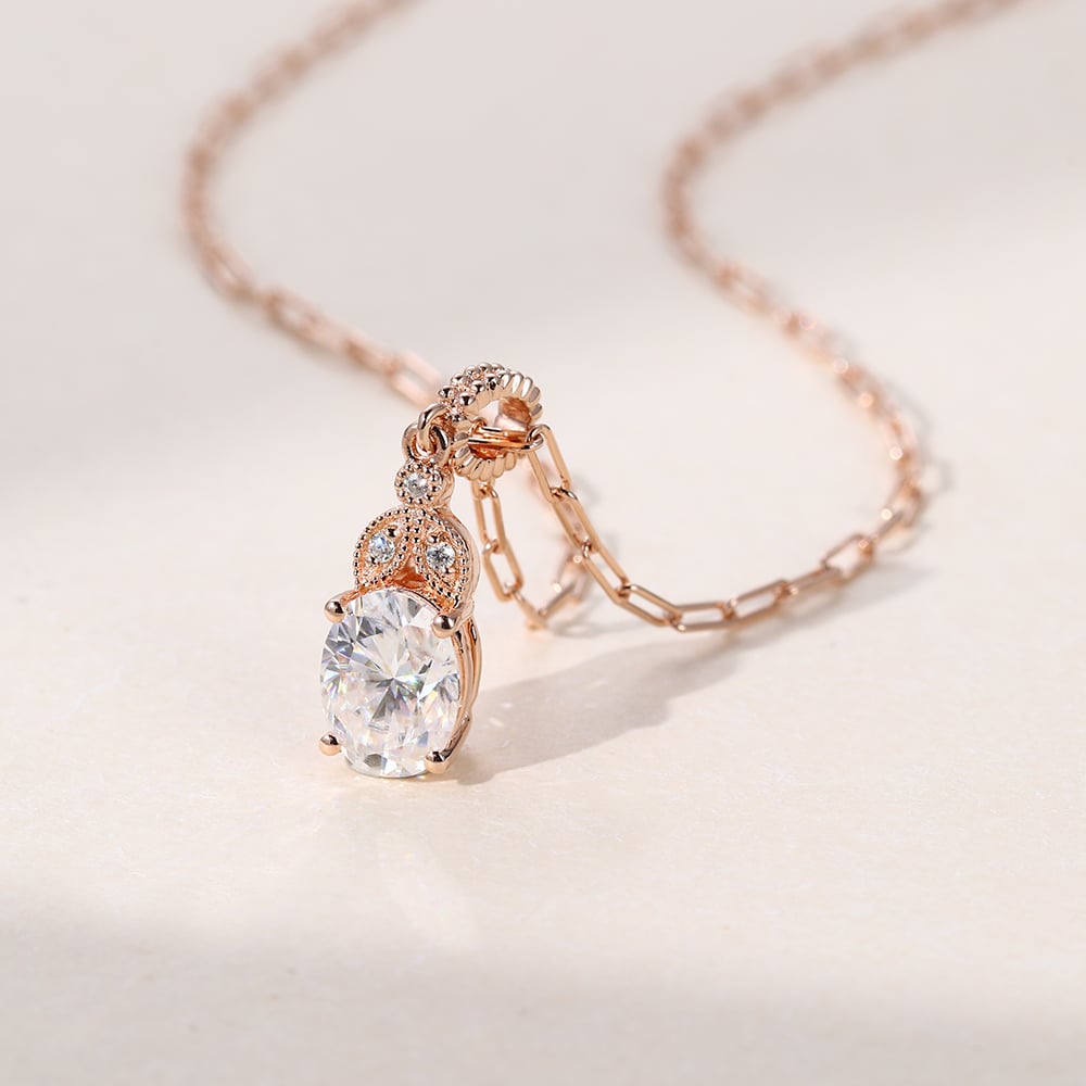 1.8 TCW Oval Moissanite Moissanite Cluster Necklace