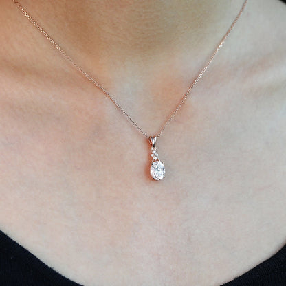 1.7 TCW Oval Moissanite Criss Cross Necklace