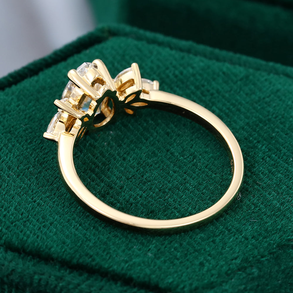 1 CT Pear Cluster Moissanite Engagement Ring