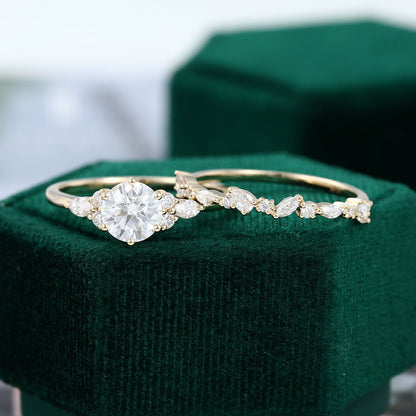 0.88 CT Round Cluster Moissanite Bridal Set