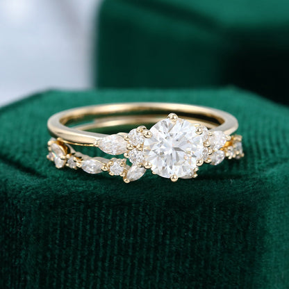 0.88 CT Round Cluster Moissanite Bridal Set
