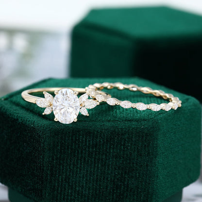 1.33 CT Oval Cluster Moissanite Bridal Set