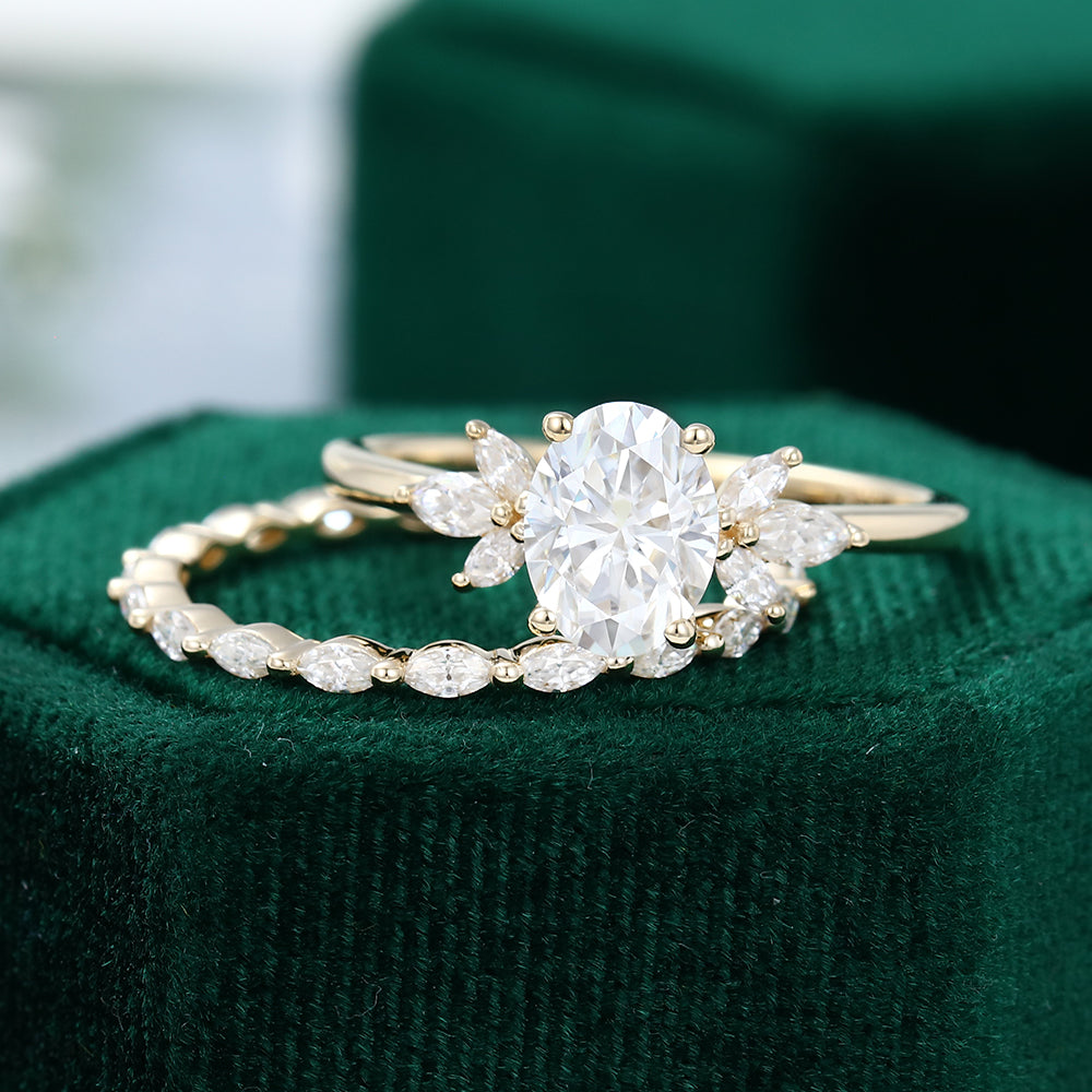 1.33 CT Oval Cluster Moissanite Bridal Set