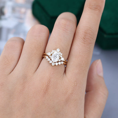 1.33 CT Oval Cluster Moissanite Bridal Set