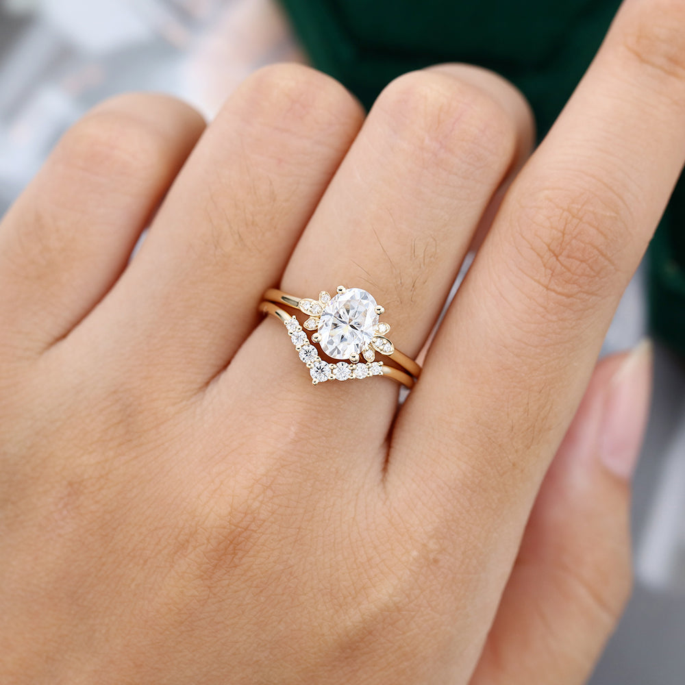 1.33 CT Oval Cluster Moissanite Bridal Set