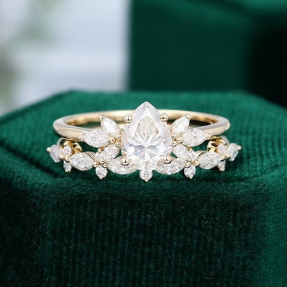 1.5 CT Pear Cluster Moissanite Bridal Set