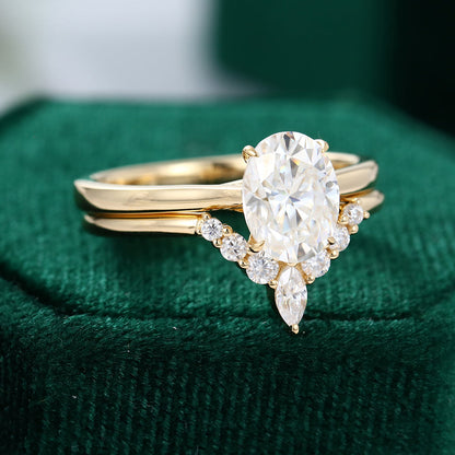 1.33 CT Oval Solitaire Moissanite Bridal Set