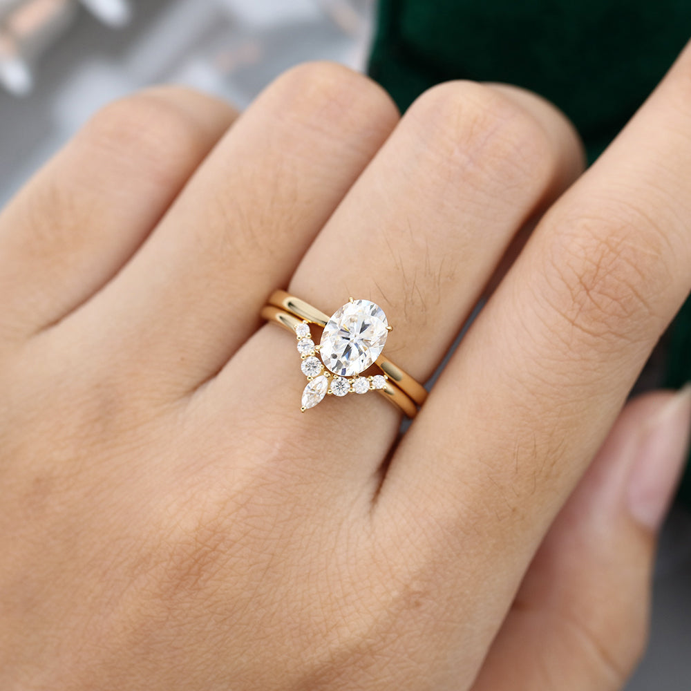 1.33 CT Oval Solitaire Moissanite Bridal Set