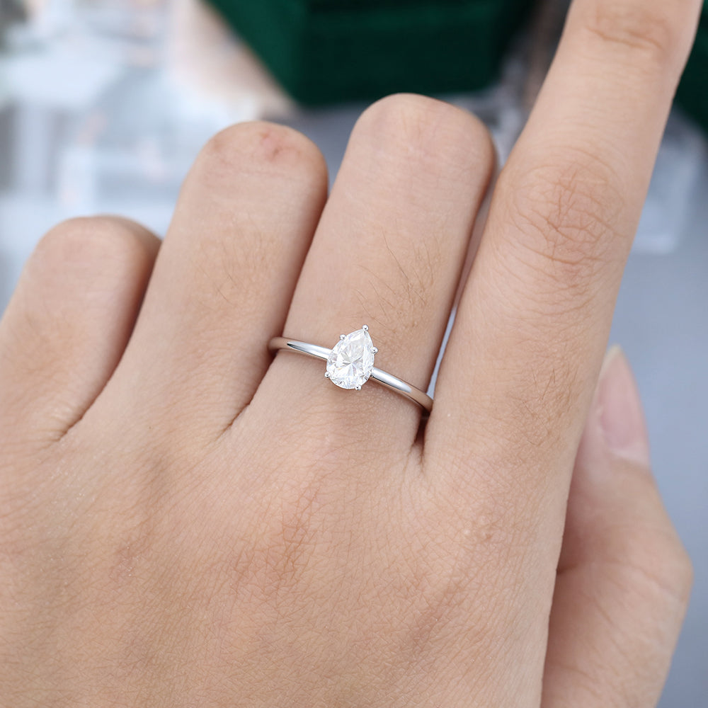 1 CT Pear Solitaire Moissanite Engagement Ring