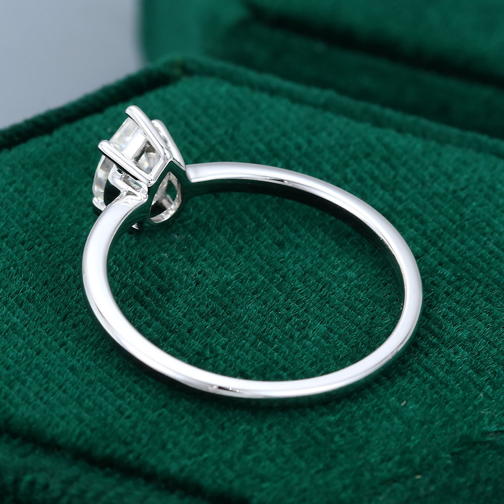 1 CT Pear Solitaire Moissanite Engagement Ring