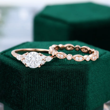 0.88 CT Round Cluster Moissanite Bridal Set
