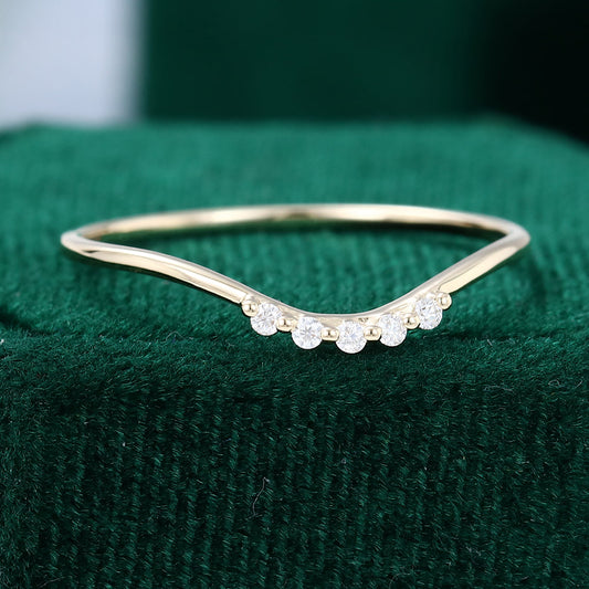 0.05 TCW Round Curved Moissanite Wedding Band