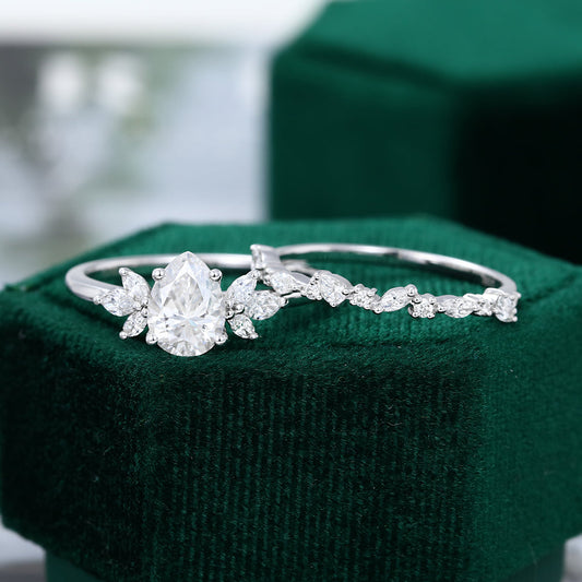 1 CT Pear Cluster Moissanite Bridal Set