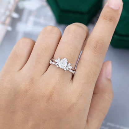 1 CT Pear Cluster Moissanite Bridal Set