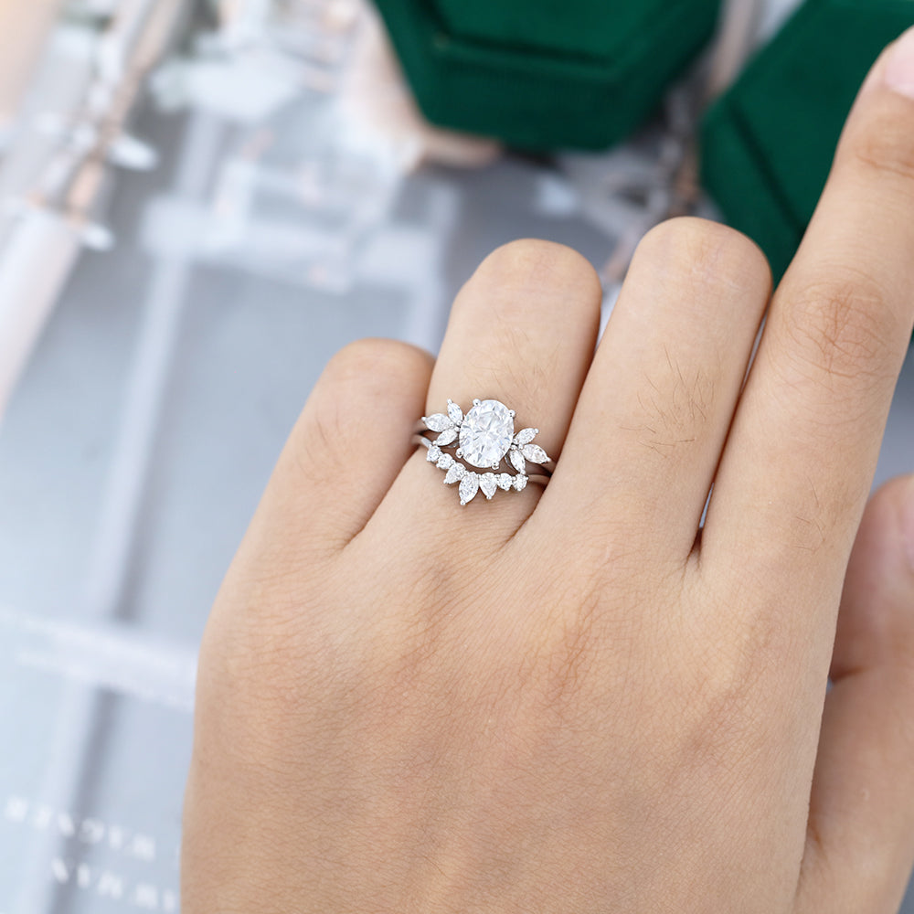 1.33 CT Oval Cluster Moissanite Bridal Set