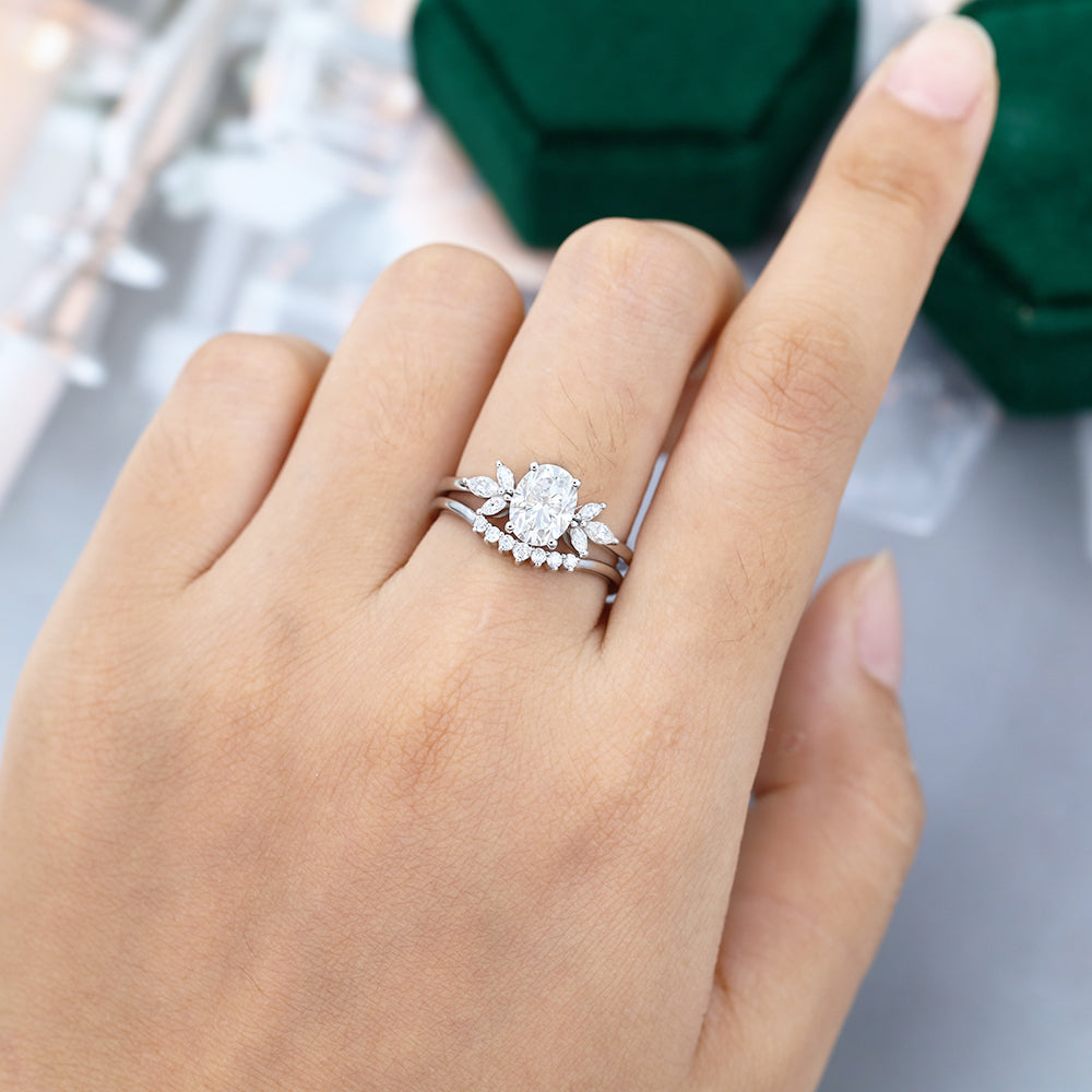 1.33 CT Oval Cluster Moissanite Bridal Set
