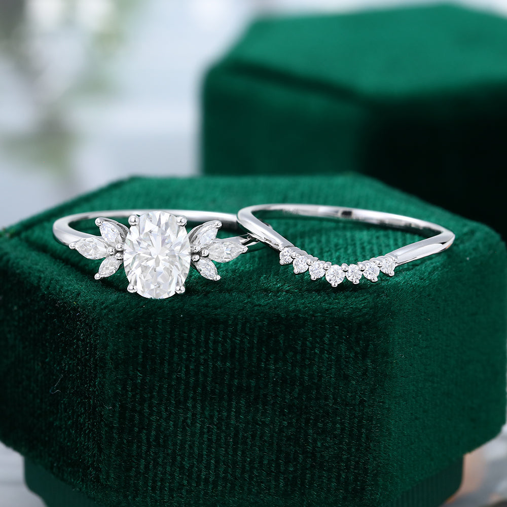 1.33 CT Oval Cluster Moissanite Bridal Set