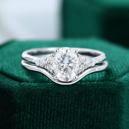 1.33 CT Oval Cluster Moissanite Bridal Set
