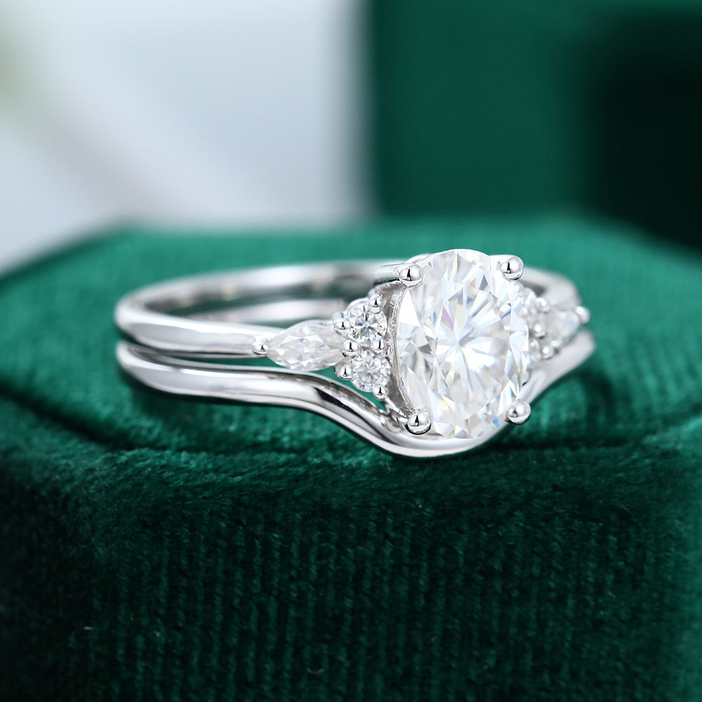 1.33 CT Oval Cluster Moissanite Bridal Set