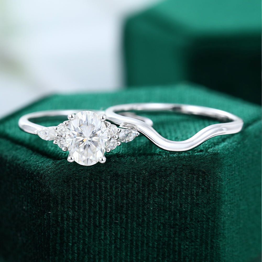 1.33 CT Oval Cluster Moissanite Bridal Set
