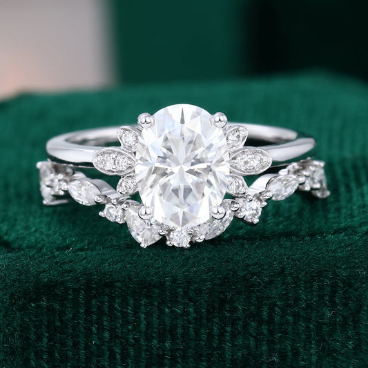 1.33 CT Oval Cluster Moissanite Bridal Set
