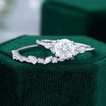 0.88 CT Round Cluster Moissanite Bridal Set