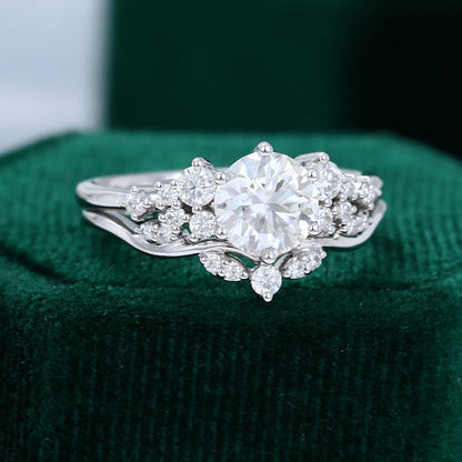 0.88 CT Round Cluster Moissanite Bridal Set
