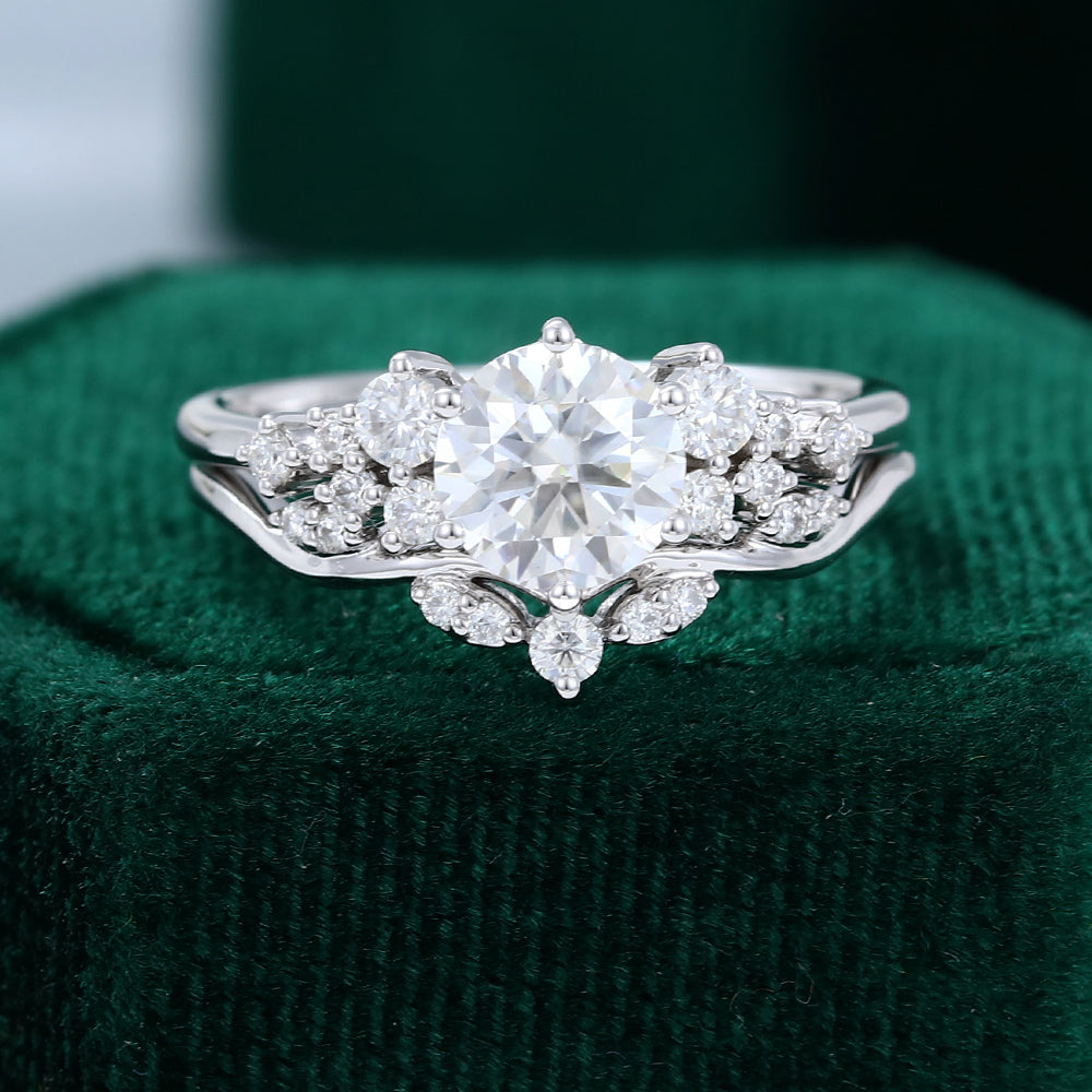 0.88 CT Round Cluster Moissanite Bridal Set