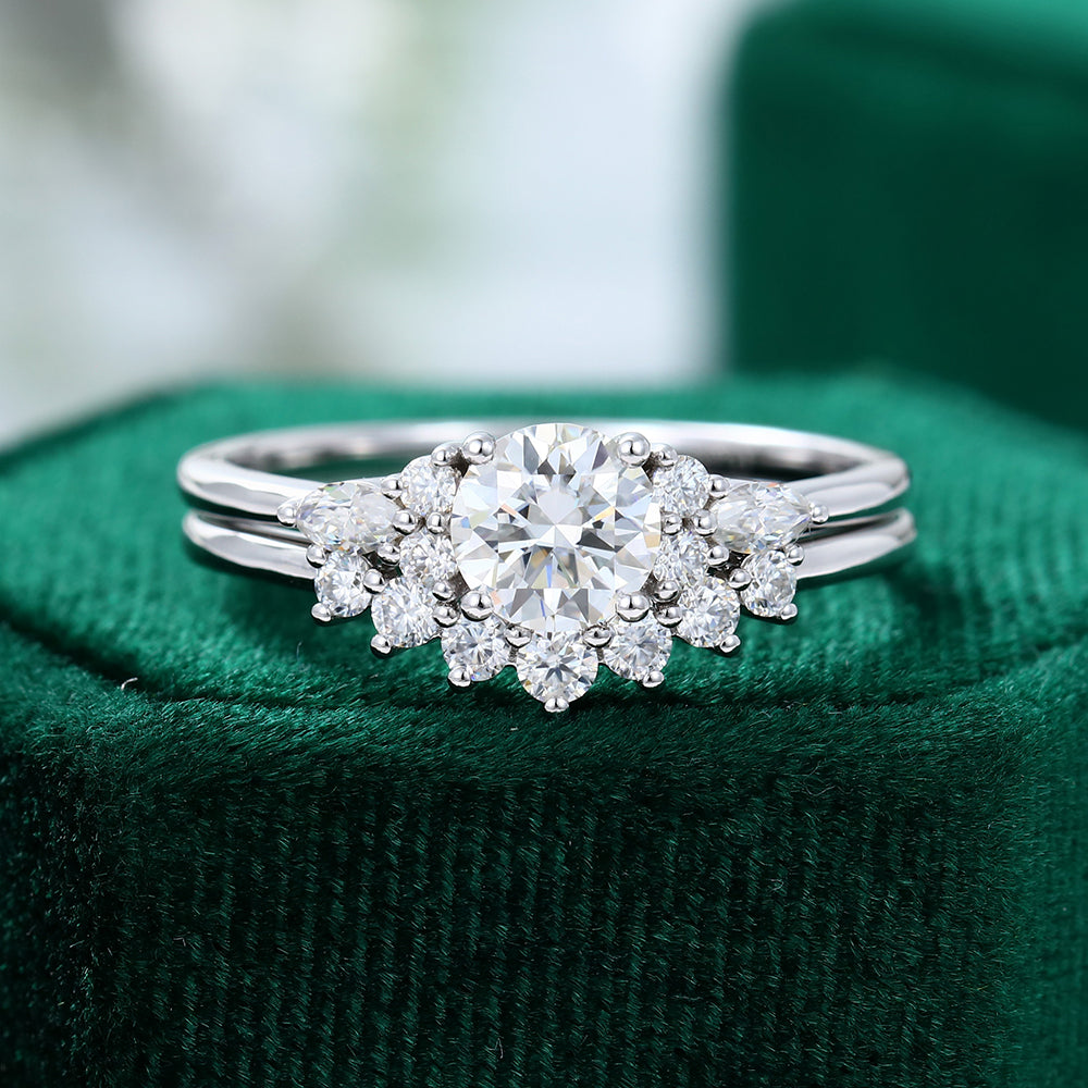 0.88 CT Round Cluster Moissanite Bridal Set