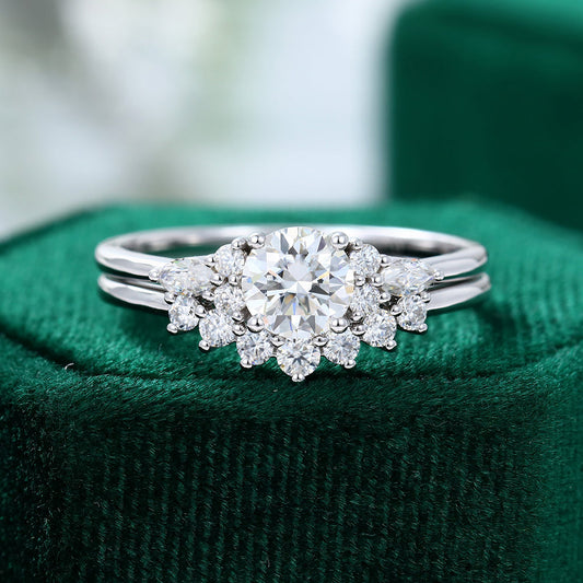 0.88 CT Round Cluster Moissanite Bridal Set
