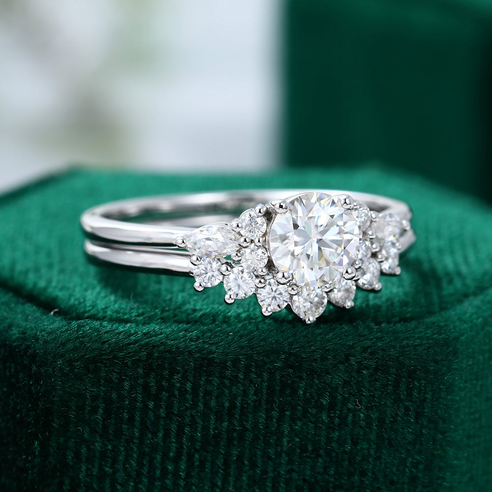 0.88 CT Round Cluster Moissanite Bridal Set