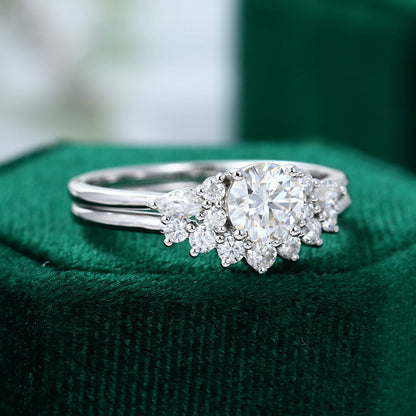 0.88 CT Round Cluster Moissanite Bridal Set