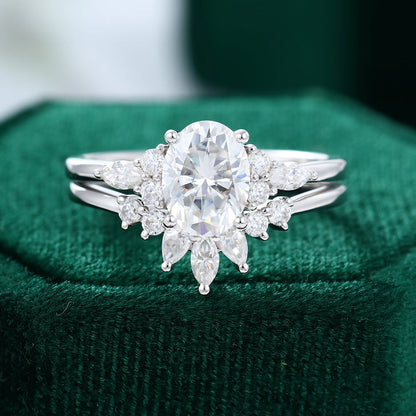 1.33 CT Oval Cluster Moissanite Bridal Set
