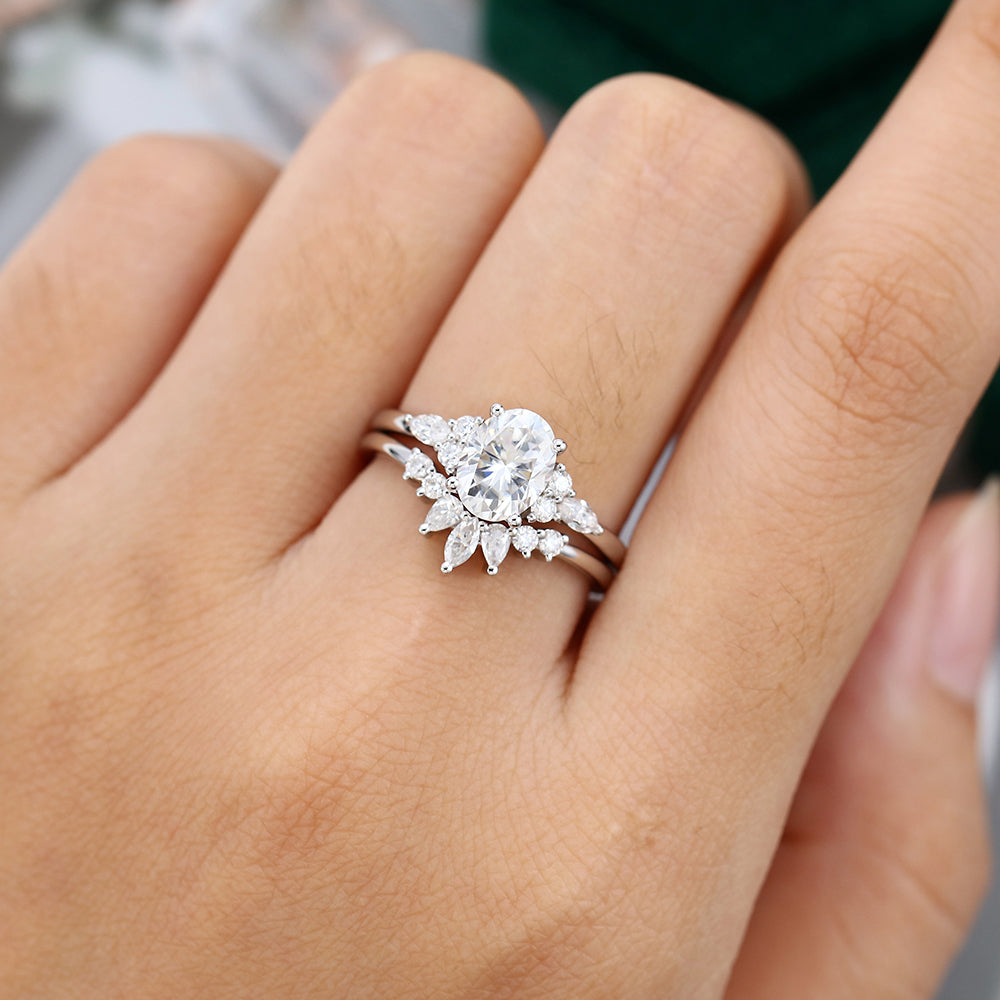 1.33 CT Oval Cluster Moissanite Bridal Set