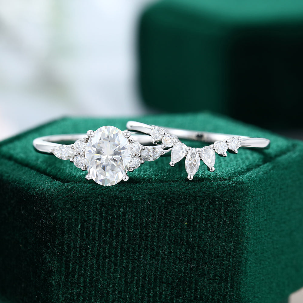1.33 CT Oval Cluster Moissanite Bridal Set