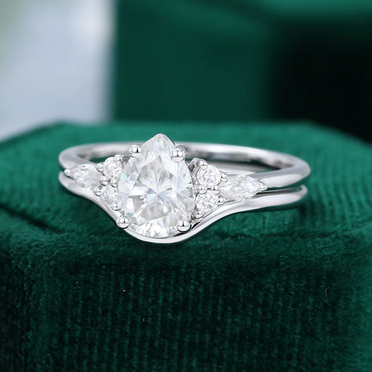1 CT Pear Cluster Moissanite Bridal Set