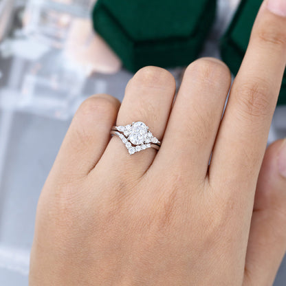 1.33 CT Oval Cluster Moissanite Bridal Set