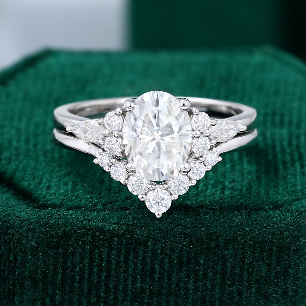 1.33 CT Oval Cluster Moissanite Bridal Set