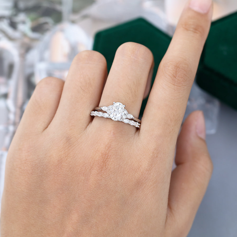 1.33 CT Oval Cluster Moissanite Bridal Set