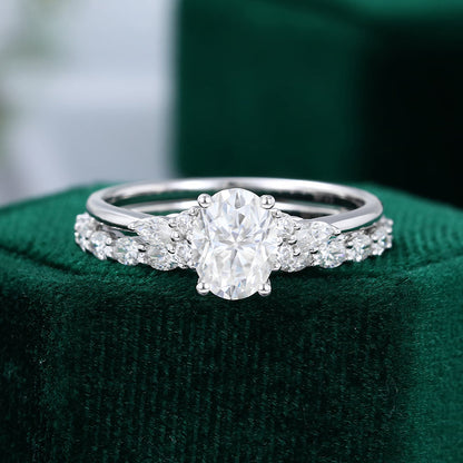 1.33 CT Oval Cluster Moissanite Bridal Set