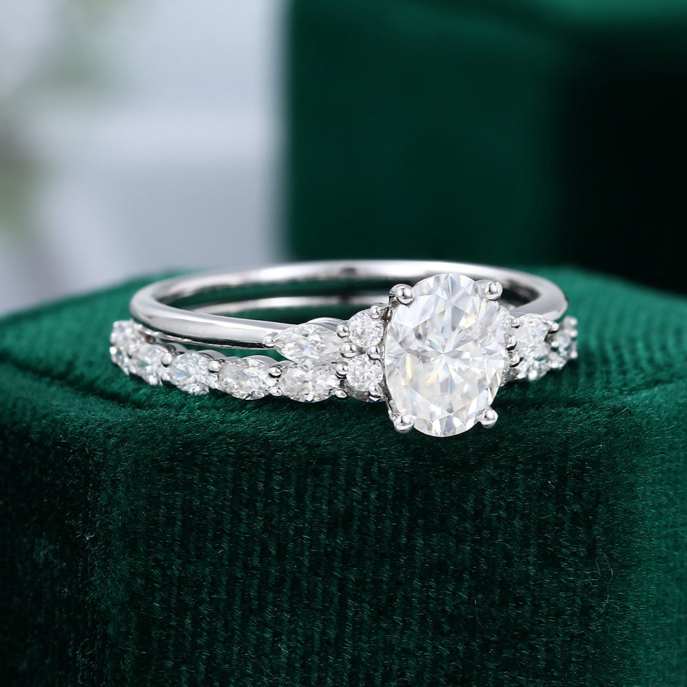 1.33 CT Oval Cluster Moissanite Bridal Set