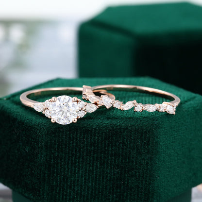 0.88 CT Round Cluster Moissanite Bridal Set