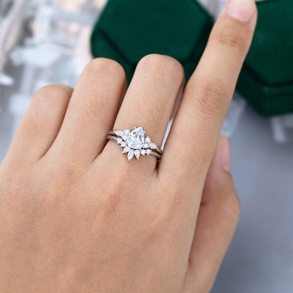 1 CT Pear Cluster Moissanite Bridal Set