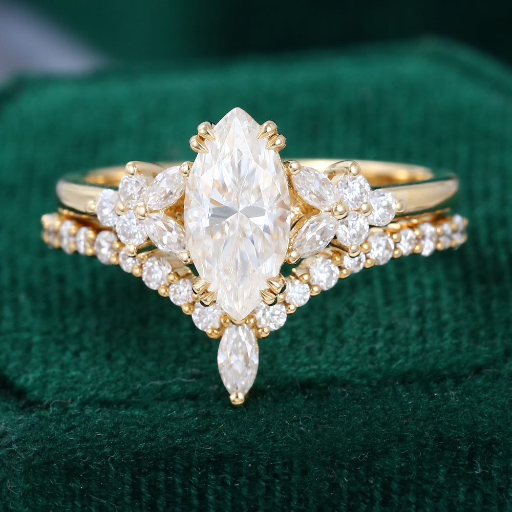 0.9 CT Marquise Cluster Moissanite Bridal Set